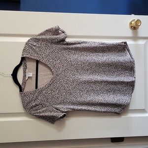 Athleta Breezy Scoop V-neck Tee, size S